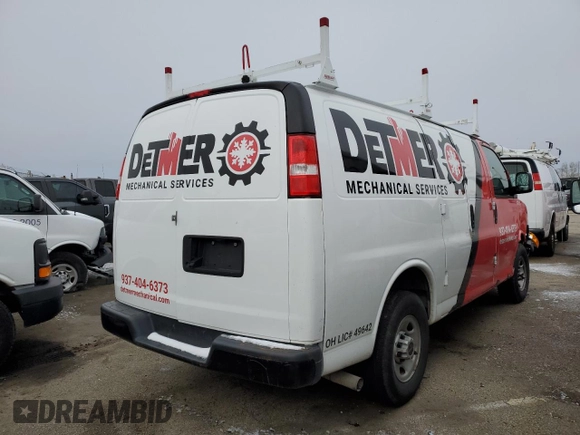 2022 GMC Savana Cargo z VIN 1GTW7AFP6N1148400, wystawiony jako Copart lot #55868185 z przebiegiem 27 226 mil mil oraz Szkoda całkowita • Salvage title. Historia ofert i sprzedaży dostępna na DreamBid. Obrazek 3.