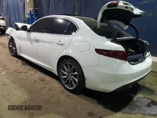 2020 Alfa Romeo Giulia z VIN ZARFANAN8L7629540, wystawiony jako Copart lot #44726155 z przebiegiem 77 672 mil mil oraz Tytuł czysty. Historia ofert i sprzedaży dostępna na DreamBid. Obrazek 2.