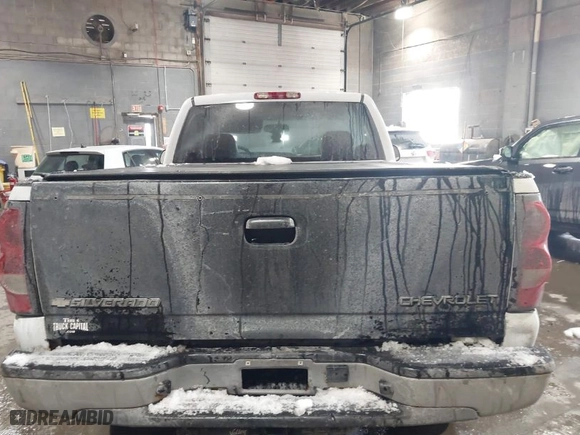 2007 Chevrolet Silverado 1500 Classic Work Truck with VIN 1GCEK14X17Z148323, listed as a IAAI auction lot 41605422 with 223,468 mi miles. Bid and sale history available at carsss.com. Image 8.