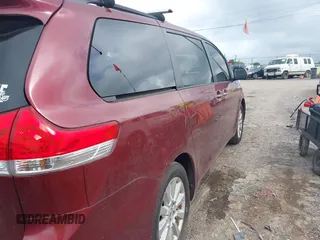 2014 Toyota Sienna Limited с VIN 5TDDK3DC8ES076877, выставлен на аукционе IAAI как лот 42262241 с пробегом 215 928 миль миль и . История ставок и продаж доступна на DreamBid. Изображение 6.
