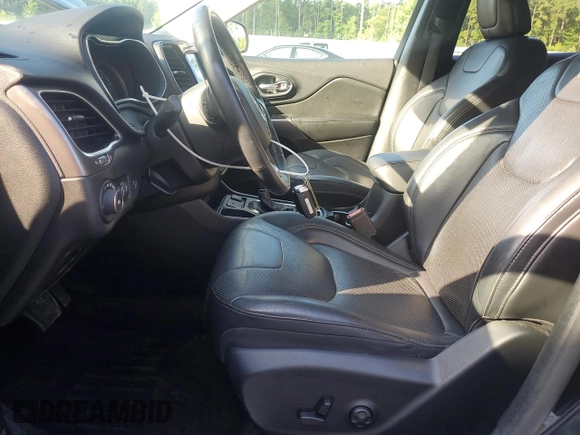 2019 Jeep Cherokee Limited с VIN 1C4PJLDB7KD185202, выставлен на аукционе Copart как лот 60878935 с пробегом 114 509 миль миль и Списание • Salvage title. История ставок и продаж доступна на DreamBid. Изображение 7.