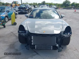 2018 Porsche Panamera 4 E-Hybrid z VIN WP0AE2A7XJL174378, wystawiony jako IAAI lot #42303125 z przebiegiem 35 636 mil mil oraz . Historia ofert i sprzedaży dostępna na DreamBid. Obrazek 12.