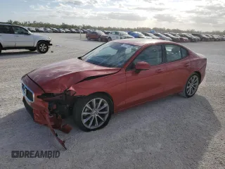 2021 Volvo S60 Momentum with VIN 7JR102FK0MG093125, listed as a Copart auction lot 73811103 with 0 mi miles. Bid and sale history available at carsss.com. Image 1.