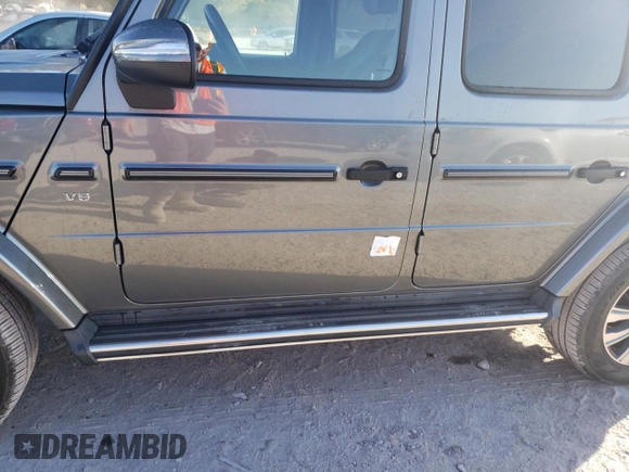 2020 Mercedes-Benz G 550 z VIN W1NYC6BJ1LX359560, wystawiony jako Copart lot #76581924 z przebiegiem 32 932 mil mil oraz Szkody całkowita. Historia ofert i sprzedaży dostępna na DreamBid. Obrazek 13.
