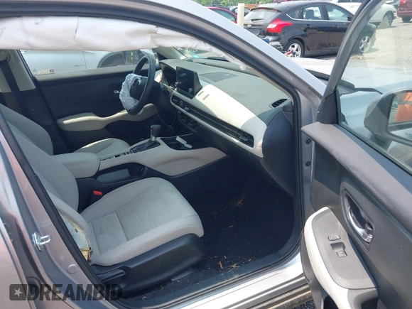 2023 Honda HR-V LX with VIN 3CZRZ1H34PM723904, listed as a IAAI auction lot 42473267 with 18,181 mi miles and . Bid and sale history available at DreamBid. Image 5.