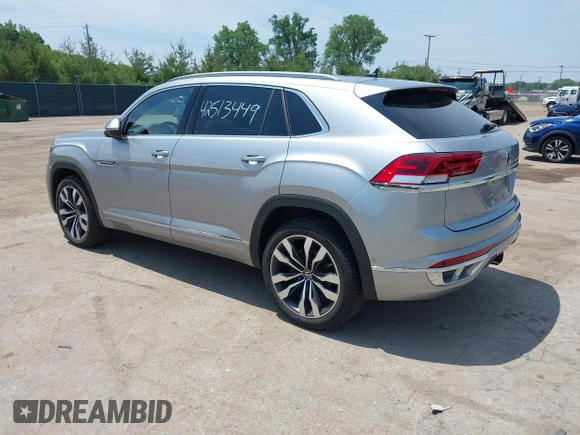 2021 Volkswagen Atlas SEL Premium R-Line with VIN 1V2FE2CA8MC235003, listed as a IAAI auction lot 42513449 with 44,466 mi miles and . Bid and sale history available at DreamBid. Image 3.