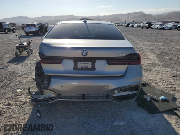 2022 BMW 7 Series 740i with VIN WBA7T2C01NCK85520, listed as a Copart auction lot 63442793 with 8,472 mi miles. Bid and sale history available at carsss.com. Image 6.