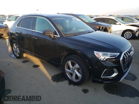 2019 Audi Q3 Premium Plus with VIN WA1BECF3XK1069346, listed as a Copart auction lot 38804023 with 21,783 mi miles. Bid and sale history available at carsss.com. Image 4.