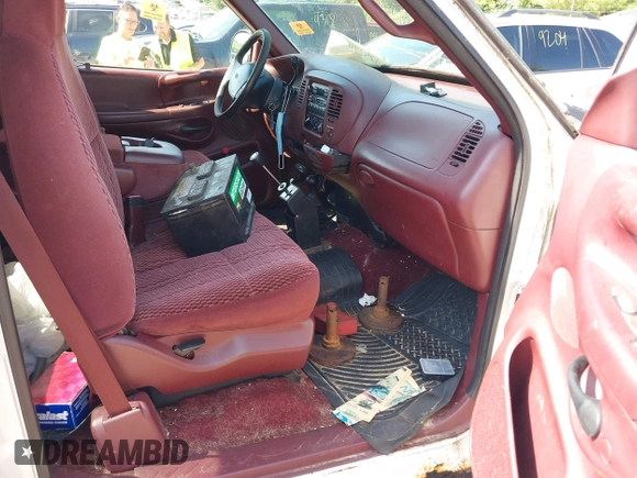 1997 Ford F-150 XL с VIN 1FTDX18W3VNC56963, выставлен на аукционе IAAI как лот 42527974 с пробегом 196 378 миль миль и . История ставок и продаж доступна на DreamBid. Изображение 5.