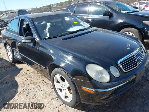 2005 Mercedes-Benz E-Class 3.2L with VIN WDBUF65J85A700806, listed as a IAAI auction lot 41585086 with 200,245 mi miles. Bid and sale history available at carsss.com. Image 1.
