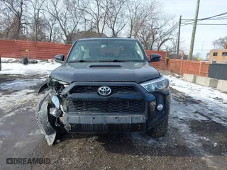 2019 Toyota 4Runner SR5 with VIN JTEBU5JR8K5735284, listed as a IAAI auction lot 41441632 with 32,402 mi miles. Bid and sale history available at carsss.com. Image 12.