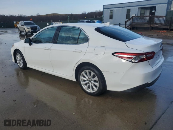 2019 Toyota Camry LE with VIN 4T1B11HK8KU855781, listed as a Copart auction lot 47667735 with 43,198 mi miles and Salvage Title. Bid and sale history available at carsss.com. Image 2.