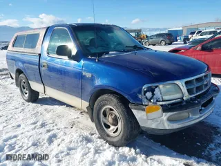 1998 Ford F-150 Standard with VIN 1FTZF1720WNA88515, listed as a IAAI auction lot 41298273 with 197,383 mi miles. Bid and sale history available at carsss.com. Image 1.