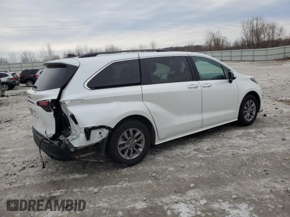 2024 Toyota Sienna XLE with VIN 5TDYSKFC5RS141621, listed as a Copart auction lot 44435555 with 12,971 mi miles and Clean Title. Bid and sale history available at DreamBid. Image 3.
