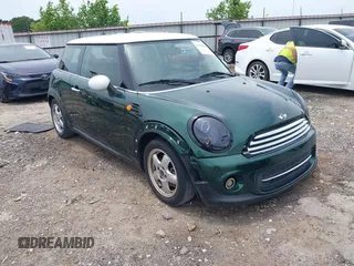 2011 MINI Hardtop with VIN WMWSU3C56BT095684, listed as a IAAI auction lot 42410064 with 105,982 mi miles and . Bid and sale history available at DreamBid. Image 1.