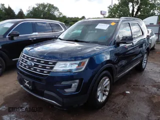 2017 Ford Explorer XLT z VIN 1FM5K7D86HGD63457, wystawiony jako IAAI lot #42363170 z przebiegiem 127 185 mil mil oraz . Historia ofert i sprzedaży dostępna na DreamBid. Obrazek 6.