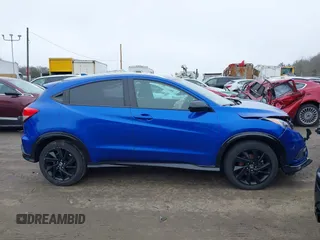 2022 Honda HR-V Sport with VIN 3CZRU6H18NM704652, listed as a IAAI auction lot 41742125 with 31,992 mi miles. Bid and sale history available at carsss.com. Image 13.