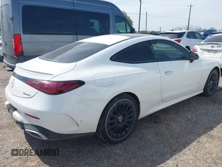 2024 Mercedes-Benz CLE 300 z VIN W1KMJ4HB6RF031846, wystawiony jako IAAI lot #42030676 z przebiegiem 7 544 mil mil oraz . Historia ofert i sprzedaży dostępna na DreamBid. Obrazek 4.