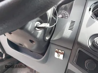2015 Ford F-250 XLT с VIN 1FT7X2B61FEC28060, выставлен на аукционе IAAI как лот 41941395 с пробегом 235 517 миль миль и . История ставок и продаж доступна на DreamBid. Изображение 11.