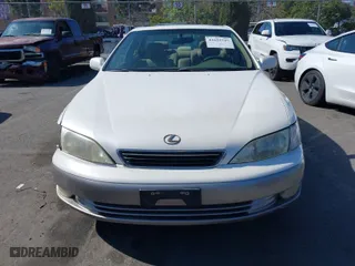 1997 Lexus ES 300 Luxury Sport Sdn with VIN JT8BF22G3V0014106, listed as a IAAI auction lot 41625715 with 113,788 mi miles. Bid and sale history available at carsss.com. Image 12.