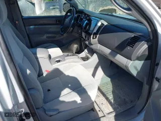 2008 Toyota Tacoma with VIN 5TEUU42N48Z512099, listed as a IAAI auction lot 41655898 with 62,477 mi miles. Bid and sale history available at carsss.com. Image 5.