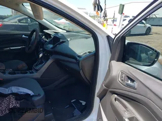 2014 Ford Escape SE with VIN 1FMCU0GX3EUB17202, listed as a IAAI auction lot 41995355 with 170,894 mi miles. Bid and sale history available at carsss.com. Image 5.