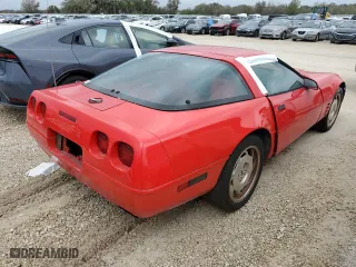 1993 Chevrolet Corvette with VIN 1G1YY23P8P5101003, listed as a Copart auction lot 77685914 with 0 mi miles and Non Repairable. Bid and sale history available at carsss.com. Image 3.