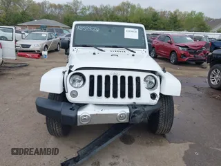 2016 Jeep Wrangler Unlimited Sahara с VIN 1C4HJWEG8GL345391, выставлен на аукционе IAAI как лот 42158328 с пробегом 61 020 миль миль и . История ставок и продаж доступна на DreamBid. Изображение 12.