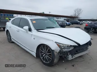 2013 Lexus LS 460 z VIN JTHBL5EF7D5115194, wystawiony jako IAAI lot #41586234 z przebiegiem 180 927 mil mil oraz . Historia ofert i sprzedaży dostępna na DreamBid. Obrazek 1.