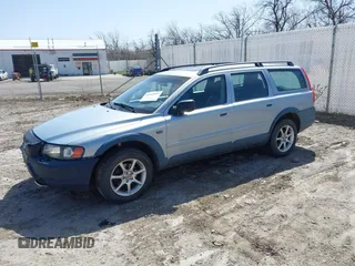 2002 Volvo V70 with VIN YV1SZ58D721072520, listed as a IAAI auction lot 41942015 with 264,549 mi miles. Bid and sale history available at carsss.com. Image 2.