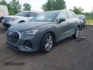 2021 Audi Q3 S line Premium Plus z VIN WA1EECF3XM1039439, wystawiony jako IAAI lot #42400021 z przebiegiem 41 740 mil mil oraz . Historia ofert i sprzedaży dostępna na DreamBid. Obrazek 18.