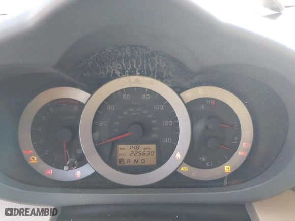 2011 Toyota RAV4 with VIN 2T3ZF4DV4BW079027, listed as a IAAI auction lot 41639104 with 225,630 mi miles. Bid and sale history available at carsss.com. Image 7.