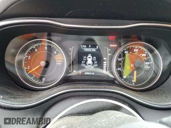 2019 Jeep Cherokee Altitude with VIN 1C4PJMLB4KD181048, listed as a Copart auction lot 60683595 with 68,864 mi miles and Salvage title. Bid and sale history available at DreamBid. Image 9.