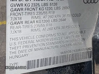 2024 Audi Q3 S line Premium z VIN WA1DECF39R1055263, wystawiony jako IAAI lot #42270200 z przebiegiem 29 691 mil mil oraz . Historia ofert i sprzedaży dostępna na DreamBid. Obrazek 9.