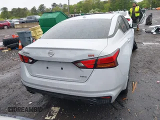 2024 Nissan Altima SR z VIN 1N4BL4CW2RN394338, wystawiony jako IAAI lot #42186664 z przebiegiem 14 662 mil mil oraz . Historia ofert i sprzedaży dostępna na DreamBid. Obrazek 16.