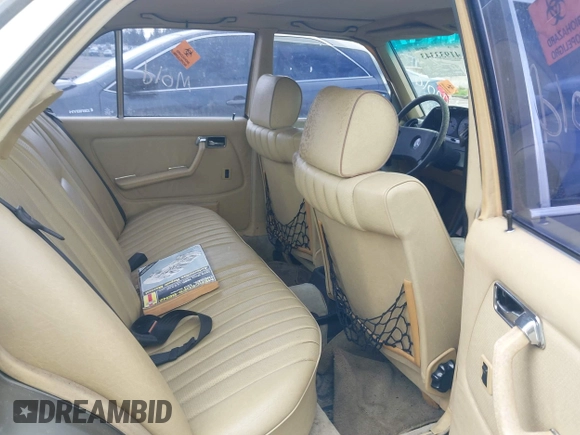 1985 Mercedes-Benz 300 with VIN WDBAB33C5FA233413, listed as a IAAI auction lot 41933343 with 110,651 mi miles and . Bid and sale history available at DreamBid. Image 8.
