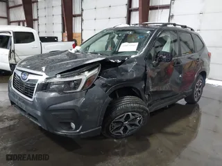 2021 Subaru Forester Premium with VIN JF2SKAJC2MH593497, listed as a IAAI auction lot 41615988 with 48,044 mi miles. Bid and sale history available at carsss.com. Image 17.