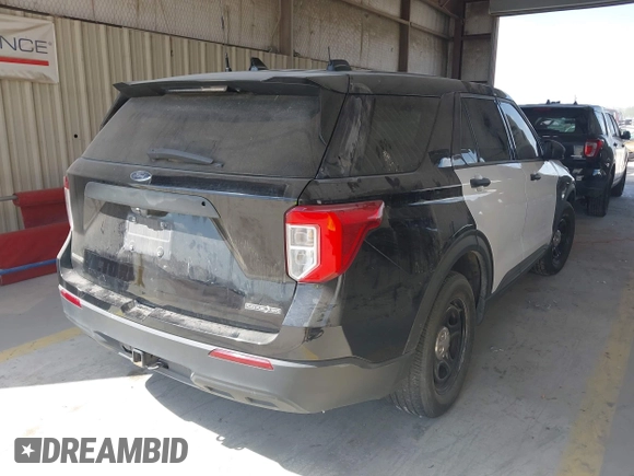 2020 Ford Police Interceptor Utility z VIN 1FM5K8AB0LGD08226, wystawiony jako IAAI lot #42413248 z przebiegiem Nie podano mil oraz . Historia ofert i sprzedaży dostępna na DreamBid. Obrazek 4.