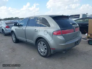 2008 Lincoln MKX with VIN 2LMDU68C48BJ26704, listed as a IAAI auction lot 40707057 with 171,794 mi miles. Bid and sale history available at carsss.com. Image 3.