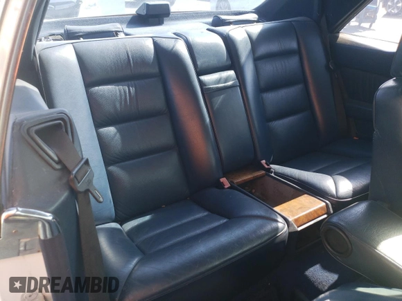 1990 Mercedes-Benz 300 CE с VIN WDBEA51D8LB132643, выставлен на аукционе Copart как лот 76017284 с пробегом 211 131 миль миль и Чистый • Clean title. История ставок и продаж доступна на DreamBid. Изображение 10.