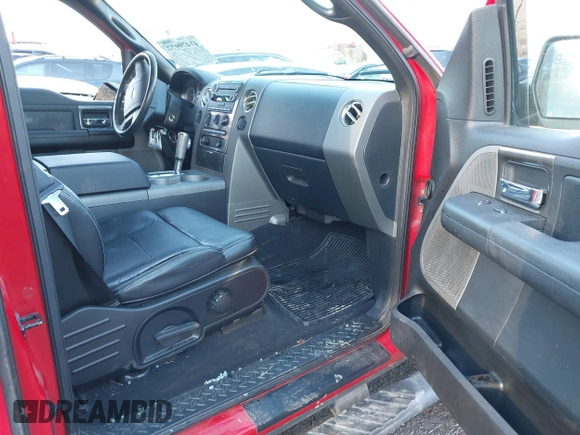 2005 Ford F-150 XLT с VIN 1FTPX04535KD01051, выставлен на аукционе IAAI как лот 41479977 с пробегом 190 420 миль миль и . История ставок и продаж доступна на DreamBid. Изображение 13.