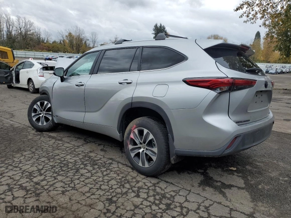 2023 Toyota Highlander Hybrid XLE with VIN 5TDKBRCH3PS574852, listed as a Copart auction lot 80327084 with 0 mi miles and Salvage Title. Bid and sale history available at carsss.com. Image 2.