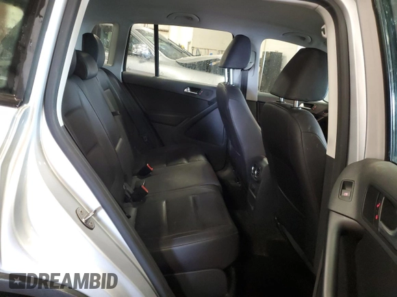 2017 Volkswagen Tiguan S z VIN WVGAV7AX9HW501192, wystawiony jako Copart lot #58719315 z przebiegiem 97 207 mil mil oraz Czysty tytuł • Clean title. Historia ofert i sprzedaży dostępna na DreamBid. Obrazek 11.