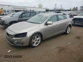 2015 Volvo S60 T5 Premier with VIN YV1612TK7F1350268, listed as a Copart auction lot 53473675 with 115,545 mi miles and Salvage Title. Bid and sale history available at carsss.com. Image 1.