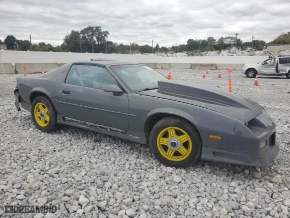 1992 Chevrolet Camaro RS with VIN 1G1FP23E3NL103887, listed as a Copart auction lot 74591844 with 129,228 mi miles and Salvage Title. Bid and sale history available at carsss.com. Image 4.