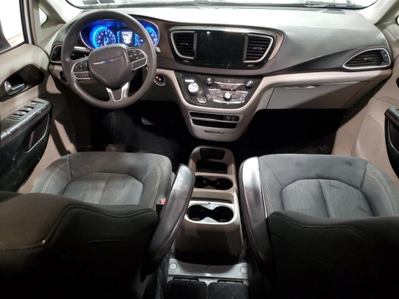 2017 Chrysler Pacifica Touring with VIN 2C4RC1DG5HR610456, listed as a Copart auction lot 53793975 with 132,935 mi miles and Salvage Title. Bid and sale history available at DreamBid. Image 8.