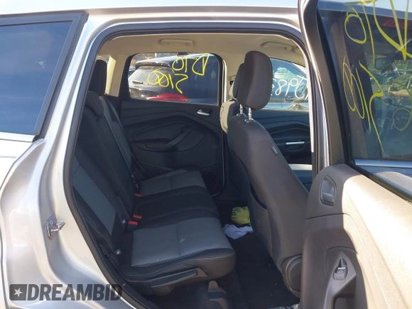 2019 Ford Escape SE z VIN 1FMCU9GD1KUC51552, wystawiony jako IAAI lot #40948295 z przebiegiem 24 571 mil mil oraz . Historia ofert i sprzedaży dostępna na DreamBid. Obrazek 8.