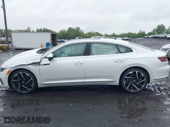 2023 Volkswagen Arteon SEL Premium R-Line z VIN WVWTR7AN4PE014292, wystawiony jako IAAI lot #42331800 z przebiegiem 6 389 mil mil oraz . Historia ofert i sprzedaży dostępna na DreamBid. Obrazek 14.
