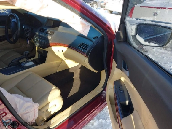 2010 Honda Accord Crosstour EX-L with VIN 5J6TF2H57AL013314, listed as a IAAI auction lot 41592328 with 145,864 mi miles. Bid and sale history available at carsss.com. Image 5.