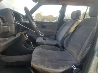 1992 Volkswagen Golf с VIN 3VWFA21G2NM043514, выставлен на аукционе Copart как лот 42501035 с пробегом 267 345 миль миль и Списание • Salvage title. История ставок и продаж доступна на DreamBid. Изображение 7.